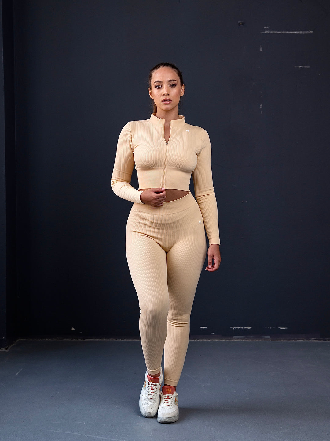 Smooth Defiance Set